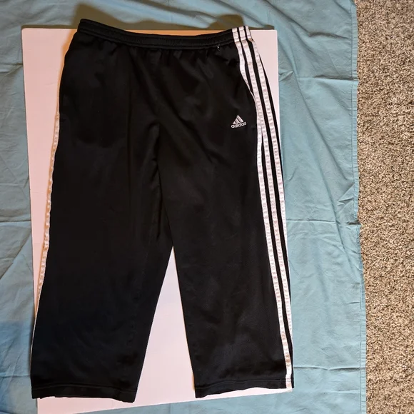 Adidas Womens Wide Leg Capris Size Medium, Drawstring - Picture 1 of 12